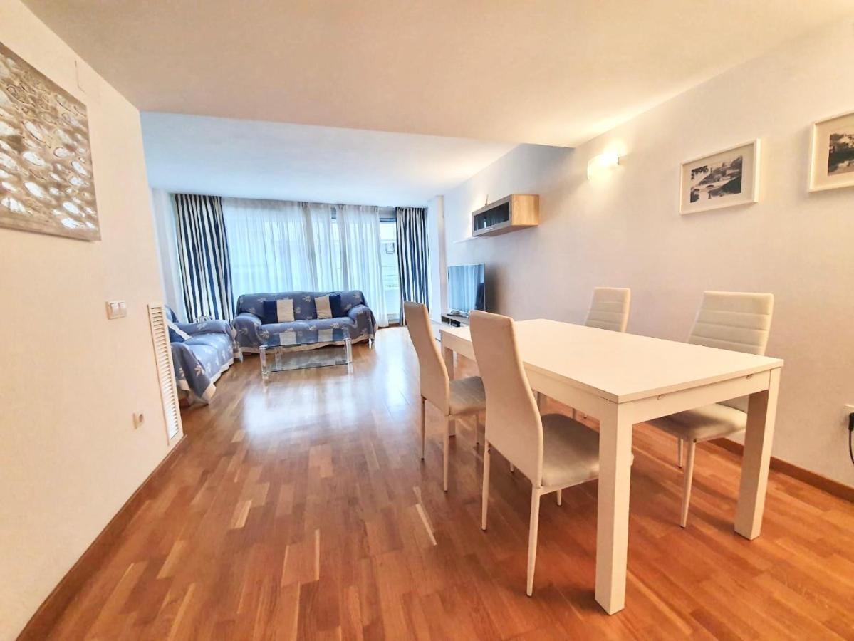 Ancora Frontbeach Luxury Apartment Тоса де Мар Екстериор снимка